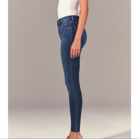 Abercrombie & Fitch jeans - Picture 4 of 13